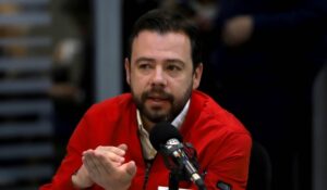 Ataques de alcaldesa contra venezolanos es estrategia para eludir sus responsabilidades, afirma concejal colombiano - AlbertoNews