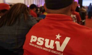 Aunque formalmente no existe un sistema de partido único en Venezuela, el PSUV logró ese objetivo