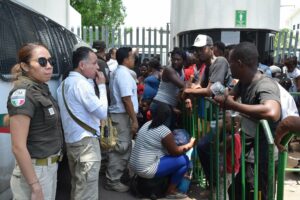 Autoridades interceptan a 329 migrantes centroamericanos en el sur de México - AlbertoNews