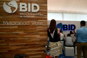 BID prevé una "difícil" recuperación de Latinoamérica tras pandemia