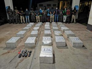 Capturados en Honduras 4 venezolanos y 1 colombiano con 700 kilos de cocaína del Cartel de los Soles - AlbertoNews