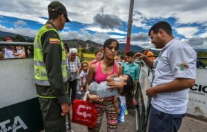 Carlos Valero alerta el riesgo de salir del país por pasos ilegales