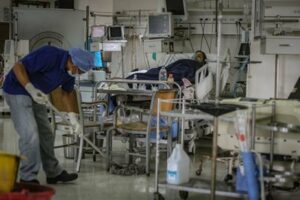Comisionado Olivares: el 71% de las terapias intensivas del país están colapsadas - AlbertoNews