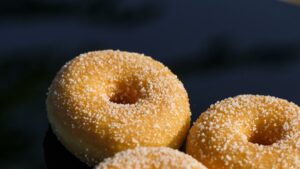 Cómo hacer unos dónuts caseros fáciles al estilo Arguiñano