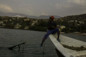 Completamente paralizados: Pescadores de Sucre denuncian que tienen un mes sin gasolina - AlbertoNews