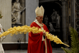 Con muy pocos fieles papa Francisco celebró eucaristía del domingo de Ramos - AlbertoNews