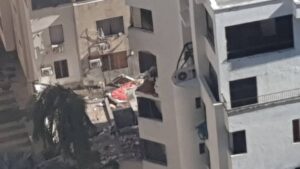 Cuatro heridos tras fuerte explosión en la urbanización El Bosque en Valencia #11Mar - AlbertoNews
