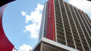 Denuncian despido de unos 800 trabajadores contratados por la oposición en la Asamblea Nacional - AlbertoNews