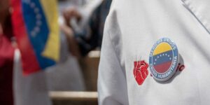 Denuncian el fallecimiento de 14 miembros sanitarios por síntomas asociados a la COVID-19