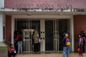 Descartan regreso a clases presenciales en Venezuela