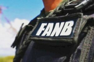 Desplazada por enfrentamientos en Apure denuncia la desaparición de su esposo tras ser detenido