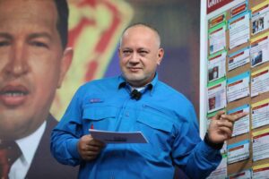 Diosdado Cabello asegura que Colombia protege a los grupos armados irregulares - AlbertoNews