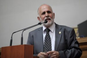 Diputado Ismael León: "Tirar a la calle a más de mil trabajadores de la AN es un crimen de lesa humanidad" - AlbertoNews