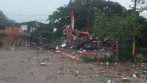Disidentes de las FARC destruyen con explosivos edificio del Seniat y punto de control en Apure