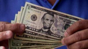 Dólar paralelo en Venezuela rompe la barrera de los dos millones de bolívares (Detalles) - AlbertoNews