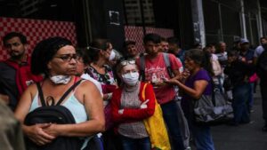 El COVID no da tregua a Caracas, que volvió a encabezar los índices de contagios