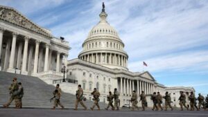 El FBI descubre un contacto entre los asaltantes al Capitolio y una vinculada a la administración Trump - AlbertoNews