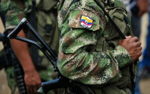 El País: Conflicto entre ejército venezolano y las FARC se recrudece en la frontera