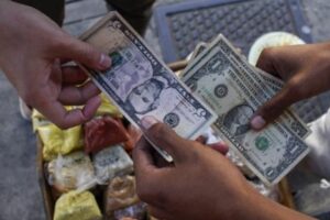 El Tiempo | Venezuela | ¿Cómo reconocer billetes falsos en medio de la dolarización irregular en Venezuela?