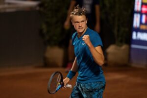 El danés Rune da la sorpresa en el Chile Open y elimina al francés Paire - AlbertoNews