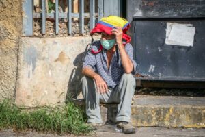 El lujo de enfermarse en Venezuela: Pensionados y jubilados de Bolívar no tienen medicinas - AlbertoNews