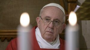 El papa Francisco llegó a Roma tras su histórico viaje a Irak - AlbertoNews
