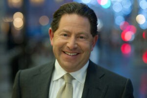 En 2009 Bobby Kotick dijo que él no haría "despidos al por mayor", desde entonces Activision ha despedido a cerca de 4.000 empleados