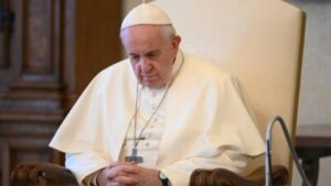 "En Cuaresma, acojamos la luz en nuestra conciencia": Papa Francisco