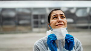 Entre la crisis país y el miedo al colapso sanitario, Venezuela llega a su ola de COVID-19