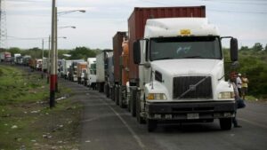 Escasez de diésel: la crisis que amenaza con acabar con la agricultura, dejar sin alimentos y paralizar Venezuela - AlbertoNews