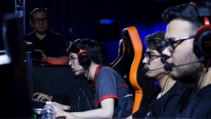 Expertos coinciden en que 'gamers' entrenan como atletas de alto rendimiento