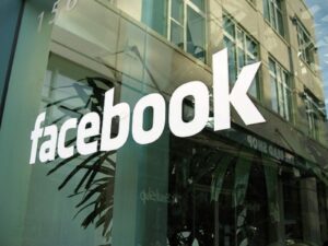 Facebook lanza política derechos humanos para combatir violaciones virtuales