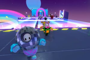 Fall Guys viaja al futuro con su Temporada 4, ya disponible con sus siete pruebas nuevas, disfraces y más modos de juego adicionales