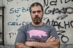 Falleció el escritor argentino Carlos Busqued a los 50 años #29Mar - AlbertoNews