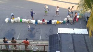 Falta de agua en plena pandemia solo aumenta el riesgo de insalubridad para los venezolanos (video) - Medio de comunicación para la comunidad de Habla Hispana