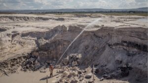 Foro sobre el Arco Minero organizado por embajada de Venezuela en Canadá denuncia el peor ecocidio del planeta - AlbertoNews