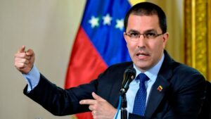 Gobierno chavista revisará las relaciones con Bachelet