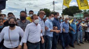 Grupo de violentos intentó atemorizar a opositores durante recorrido por Coro