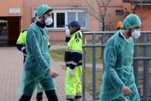 Italia evalúa declarar a todo el país en 'zona de alto riesgo de covid-19' durante los fines de semana - AlbertoNews