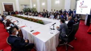 Jorge Rodríguez celebra reunión con sectores políticos: "Es mucho más fructífero que nos encontremos entre diferentes"
