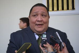 José Brito llora por las sanciones: "Son inhumanas, están prorrogando el sufrimiento de los venezolanos" - AlbertoNews