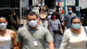 La oposición alerta "colapso inminente" de hospitales en Venezuela