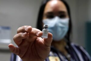 La segunda dosis de vacuna no se necesitaría en aquellos con infección previa - AlbertoNews