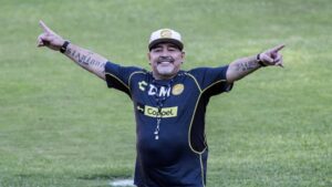 La sucesión de Diego Maradona: La justicia argentina determinó quiénes son “los herederos universales” (Detalles) - AlbertoNews