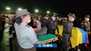 La triste despedida a Edwin Caro, policía asesinado en Bogotá - Medellín - Colombia