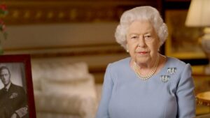 Las primera reacción en redes sociales de la corona británica tras la explosiva entrevista de Meghan Markle y el príncipe Harry - AlbertoNews