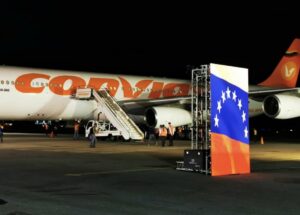 Llegó lote de 500 mil vacunas chinas contra la COVID-19