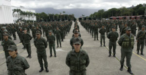Los familiares de los militares venezolanos detenidos en Fuerte Tiuna denuncian: “Es un centro de torturas”