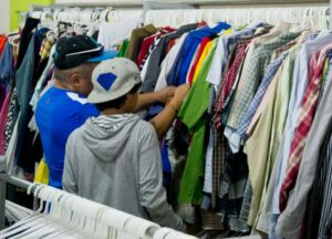 “Los precios subieron 100% comparado con diciembre”: Valor de ropa y zapatos suben en dólares - AlbertoNews