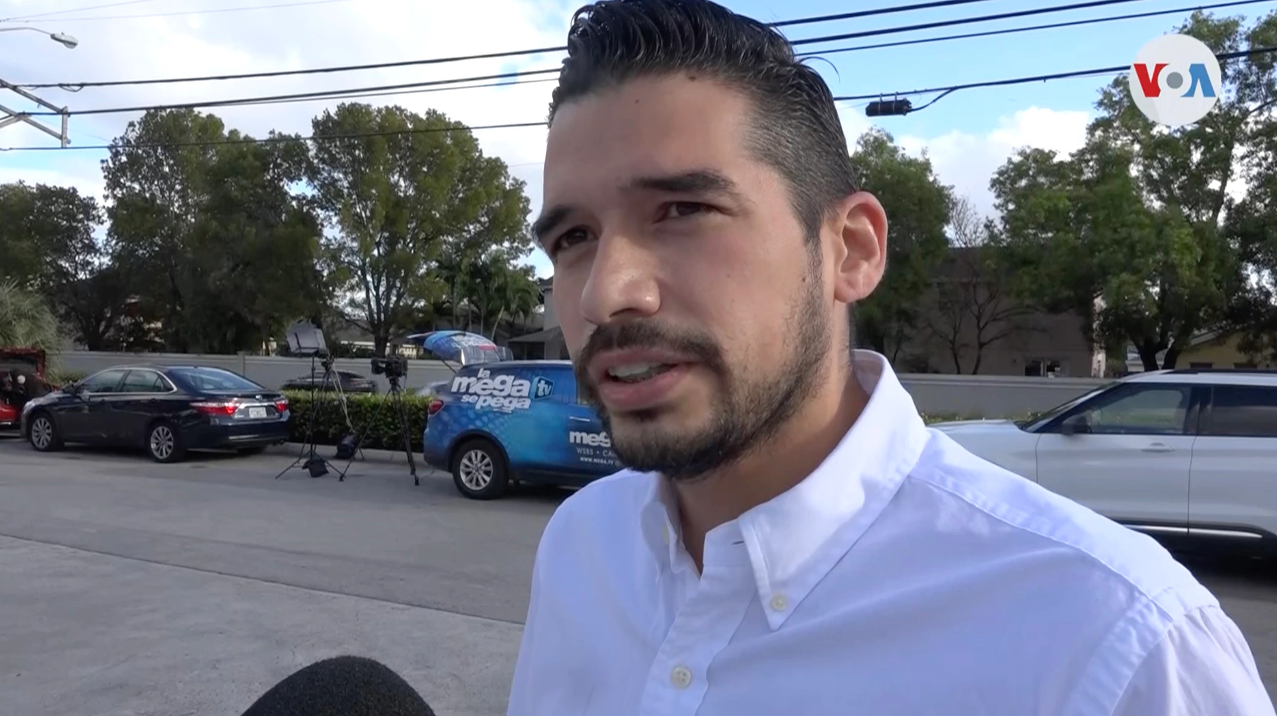 Los venezolanos salen de la sombra: “Ya apliqué al TPS en Estados Unidos” | Voice of America